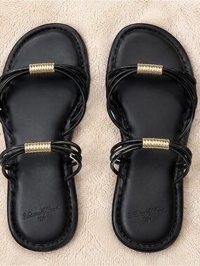 Universal Thread Black Sandal with Gold Accents
